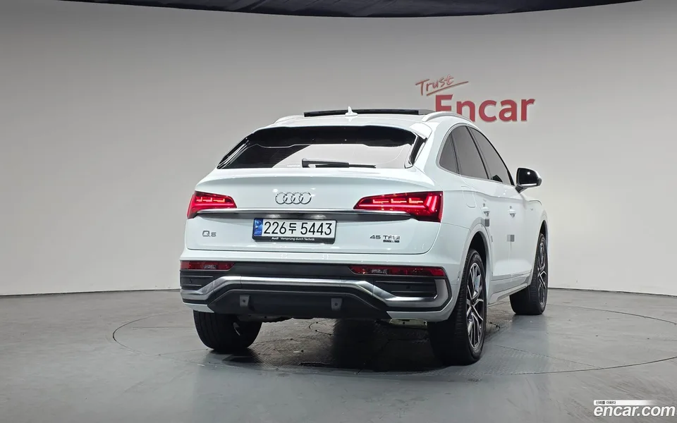 Audi Q5 45 TFSI 2023 — миниатюра 4