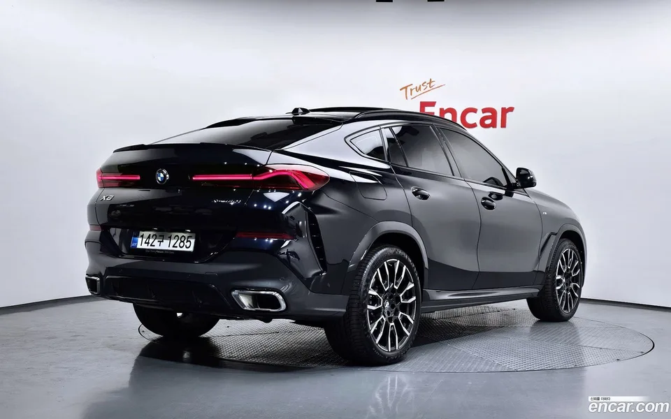 BMW X6 xDrive40i M 2025 — миниатюра 2