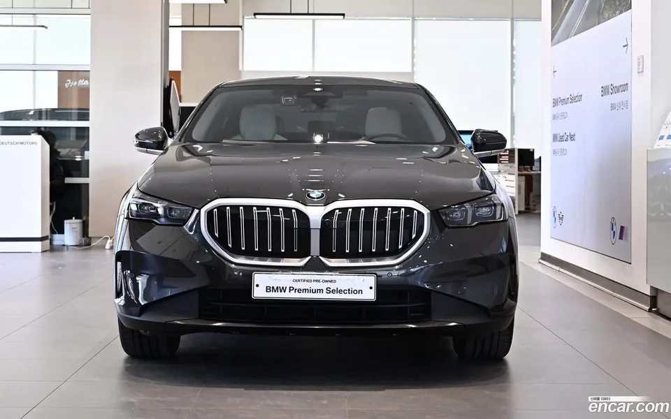 BMW 5 Series 520i 2025 — миниатюра 3