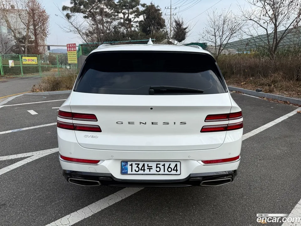 Genesis GV80 2.5T 2WD 2023 — миниатюра 4