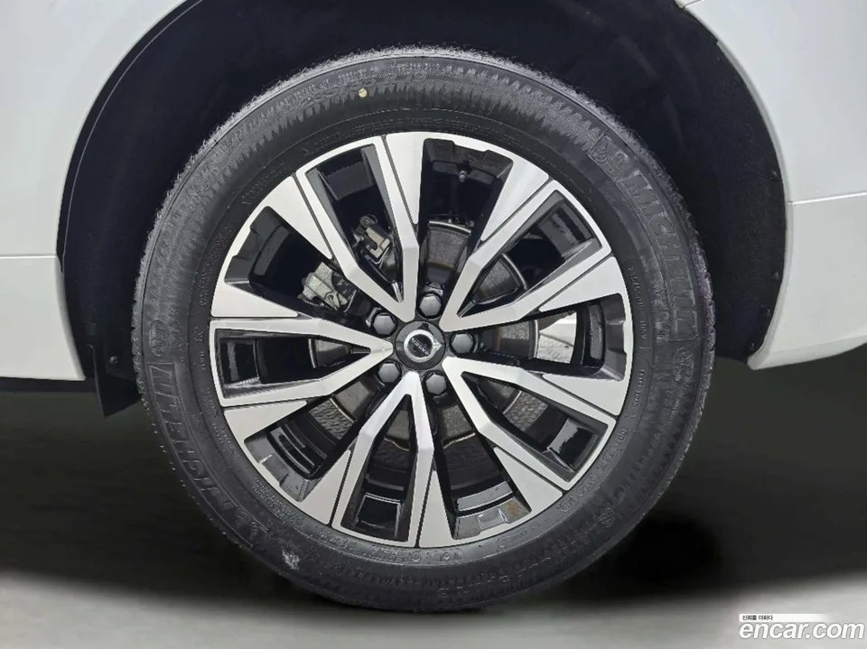 Volvo XC60 B5 2023 — миниатюра 5