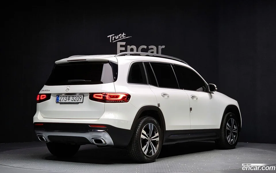 Mercedes-Benz GLB-Class GLB200 d 2022 — миниатюра 2