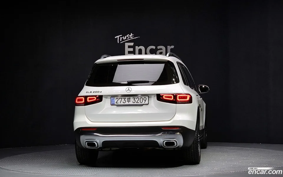 Mercedes-Benz GLB-Class GLB200 d 2022 — миниатюра 4