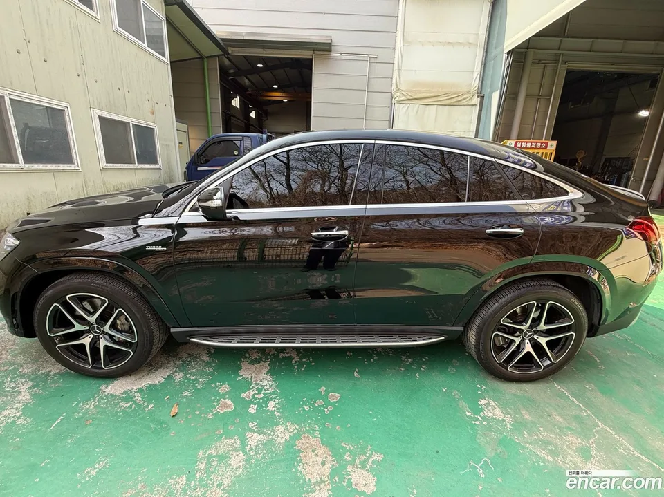 Mercedes-Benz GLE-Class AMG GLE53 4MATIC+ 2023 — миниатюра 4