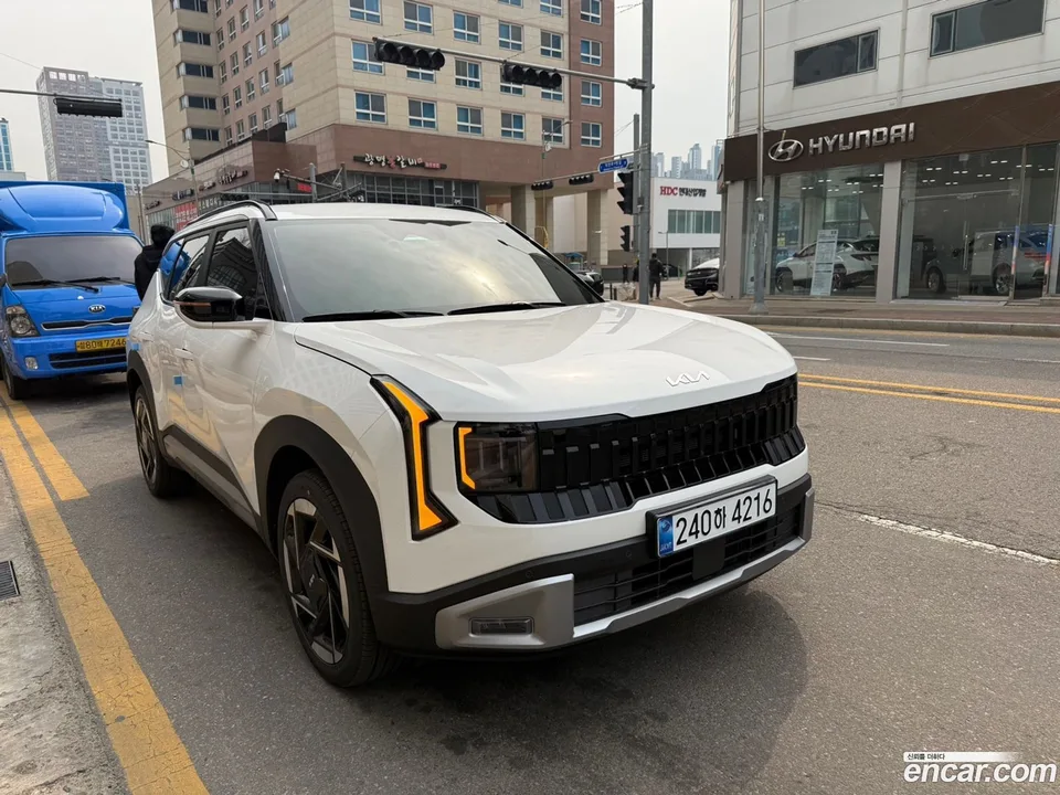 Kia Seltos HEV 1.6 2WD 2026 — фото 1, купить с доставкой в Москву
