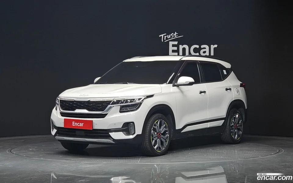 Kia Seltos 1.6 2WD 2022 — фото 1, купить с доставкой в Москву