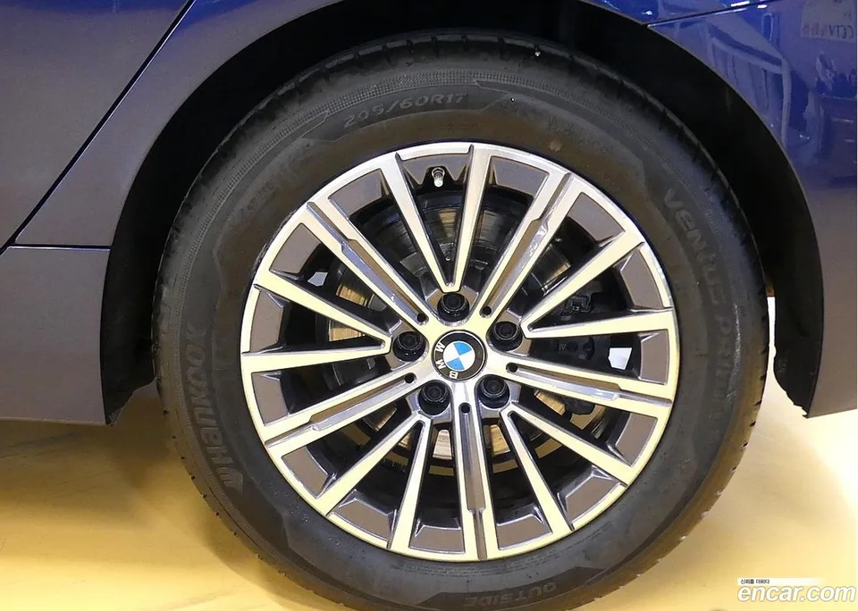 BMW 2 Series Active Tourer 218d 2025 — миниатюра 5