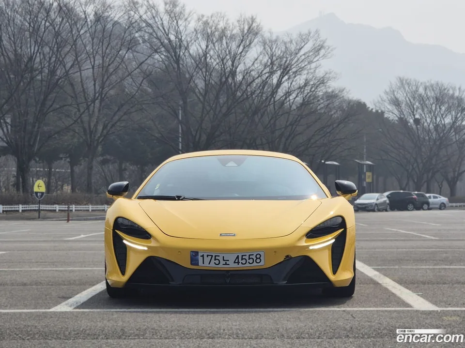 McLaren Artura 3.0 2023 — миниатюра 3