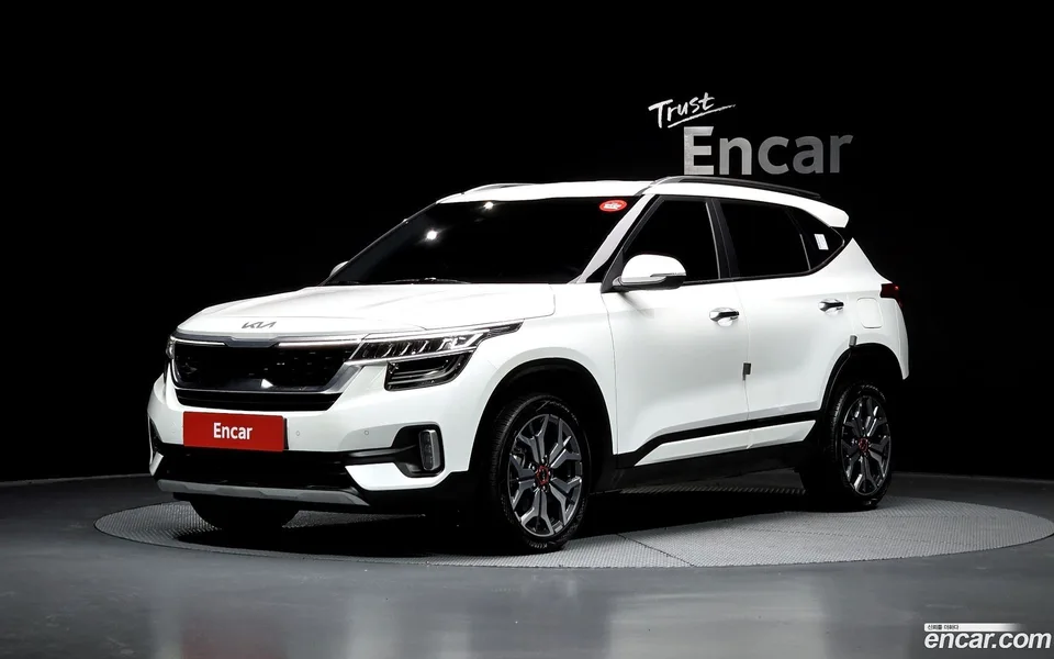 Kia Seltos 1.6 2WD 2022 — фото 1, купить с доставкой в Москву