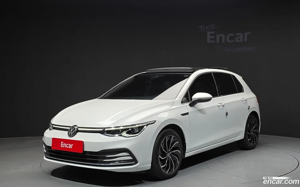 Volkswagen Golf 2.0 TDI 2022 — фото 1, купить с доставкой в Москву
