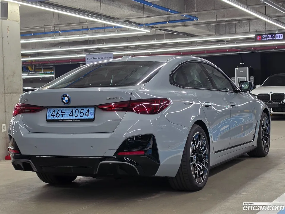 BMW i4 eDrive40 M 2026 — миниатюра 2