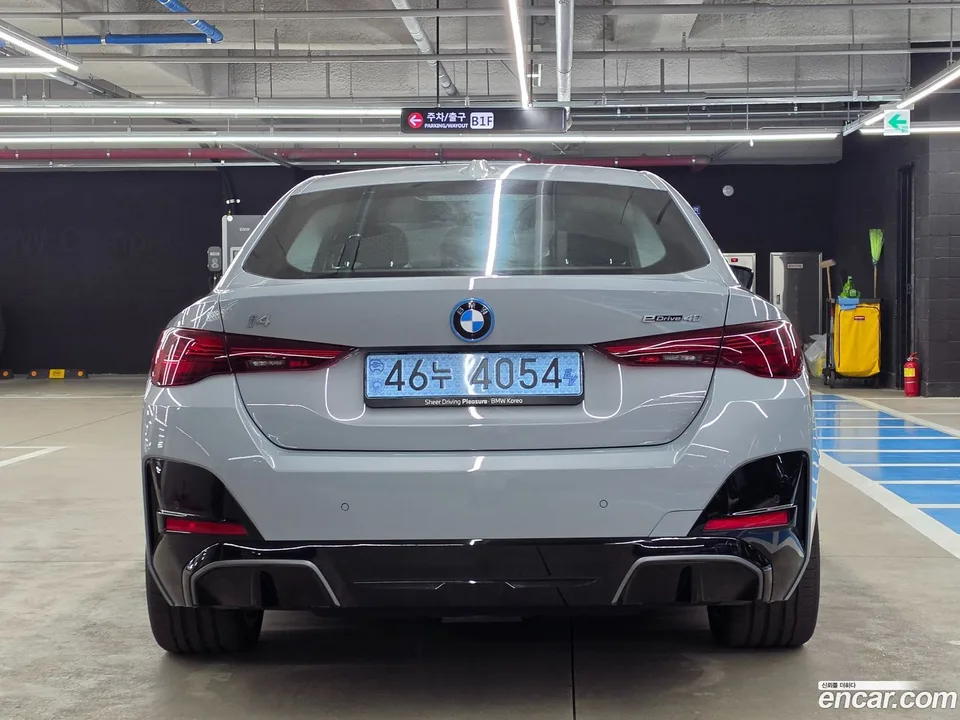 BMW i4 eDrive40 M 2026 — миниатюра 4