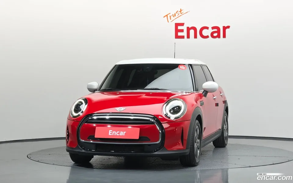 MINI Cooper 5 2023 — миниатюра 3