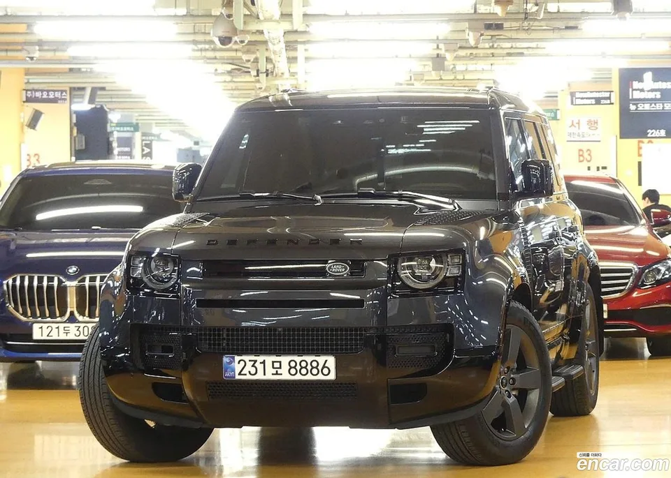 Land Rover Defender 110 P300 X- SE 2025 — миниатюра 3