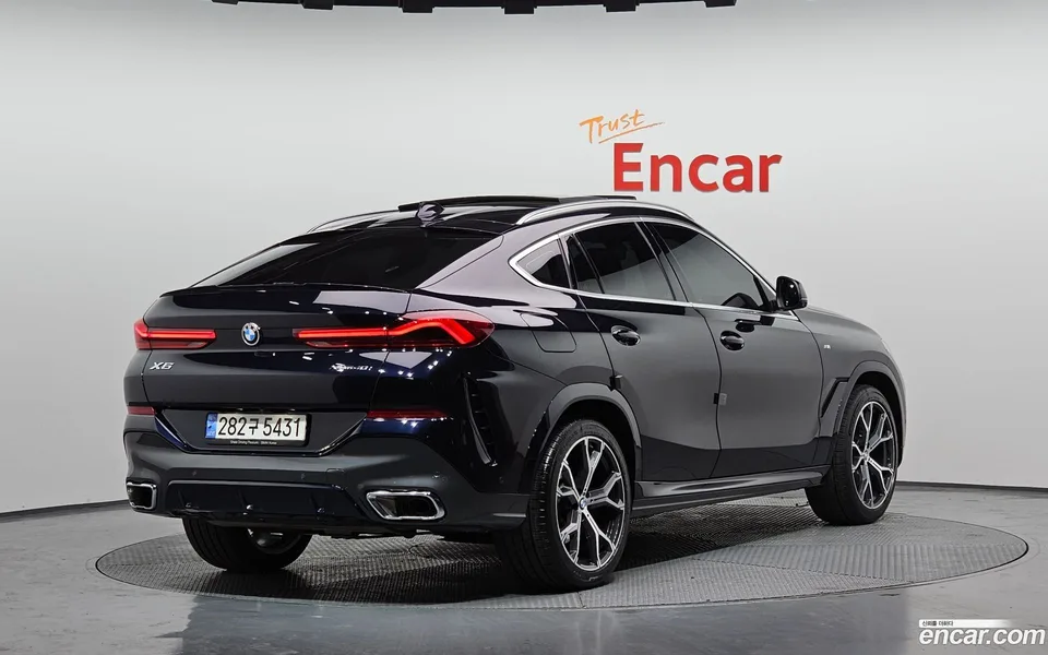 BMW X6 xDrive40i M 2022 — миниатюра 2