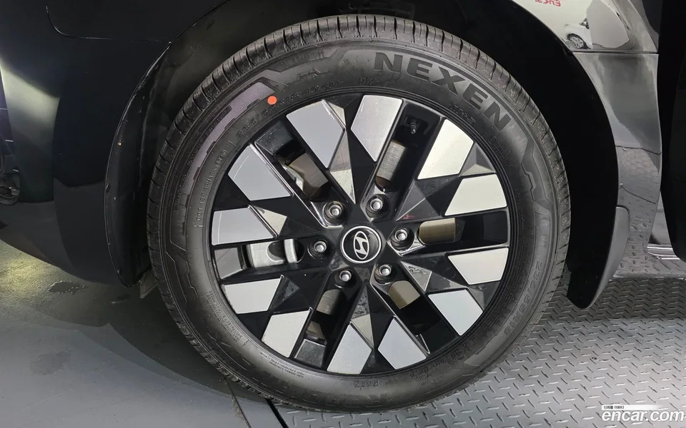 Hyundai Staria L3.5 9 2024 — миниатюра 5