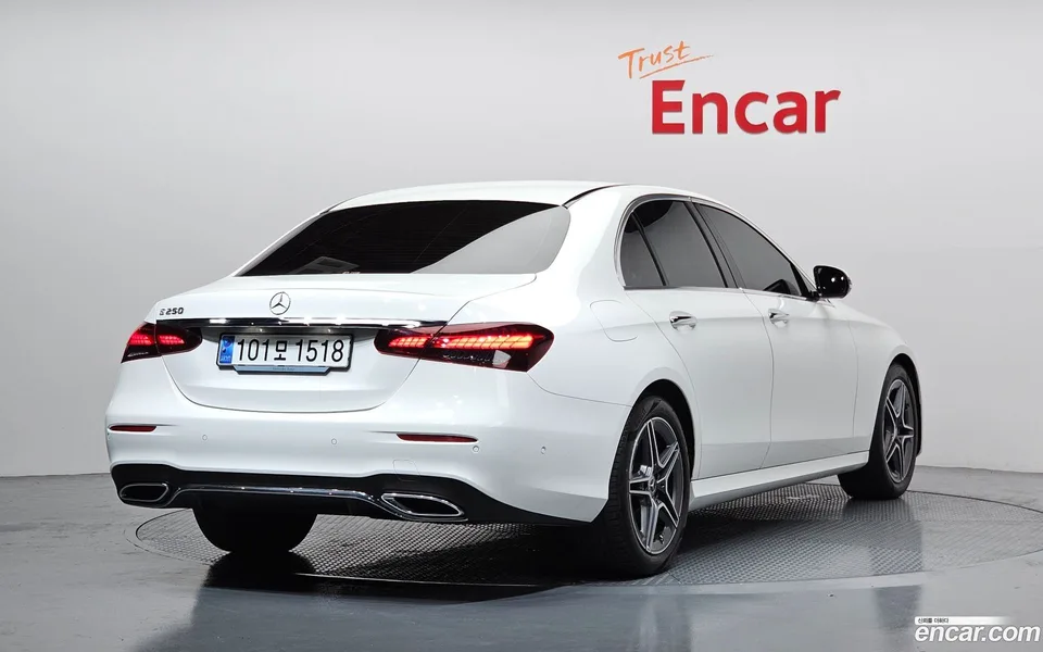 Mercedes-Benz E-Class E250 AMG Line 2023 — миниатюра 2
