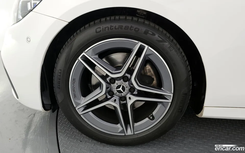 Mercedes-Benz E-Class E250 AMG Line 2023 — миниатюра 5