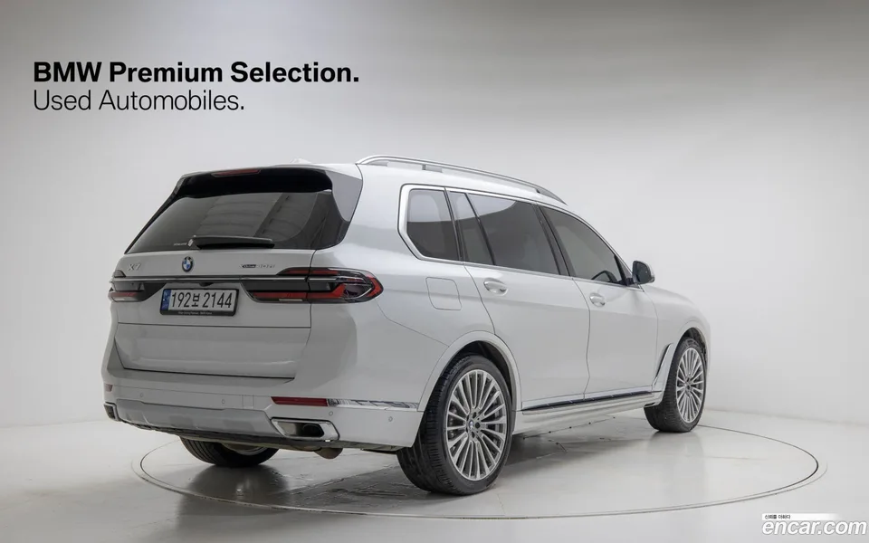 BMW X7 xDrive 40d 7 2023 — миниатюра 2