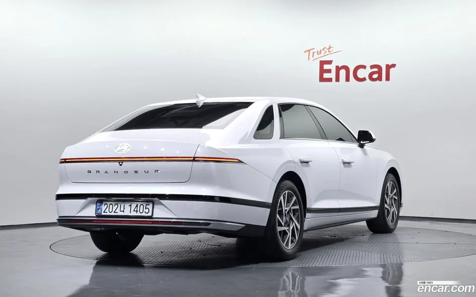 Hyundai Grandeur Hybrid 2024 — миниатюра 2
