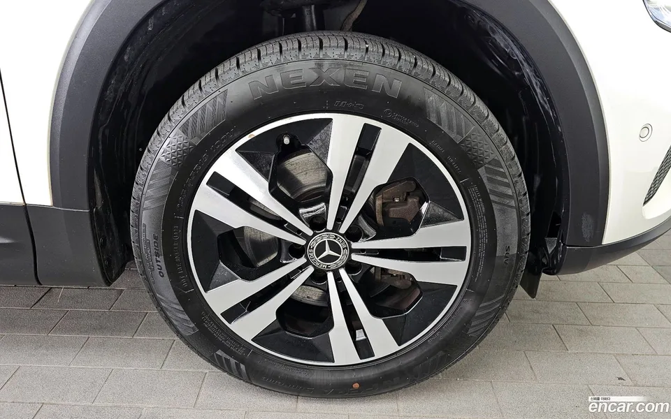 Mercedes-Benz GLB-Class GLB200 d 2022 — миниатюра 5