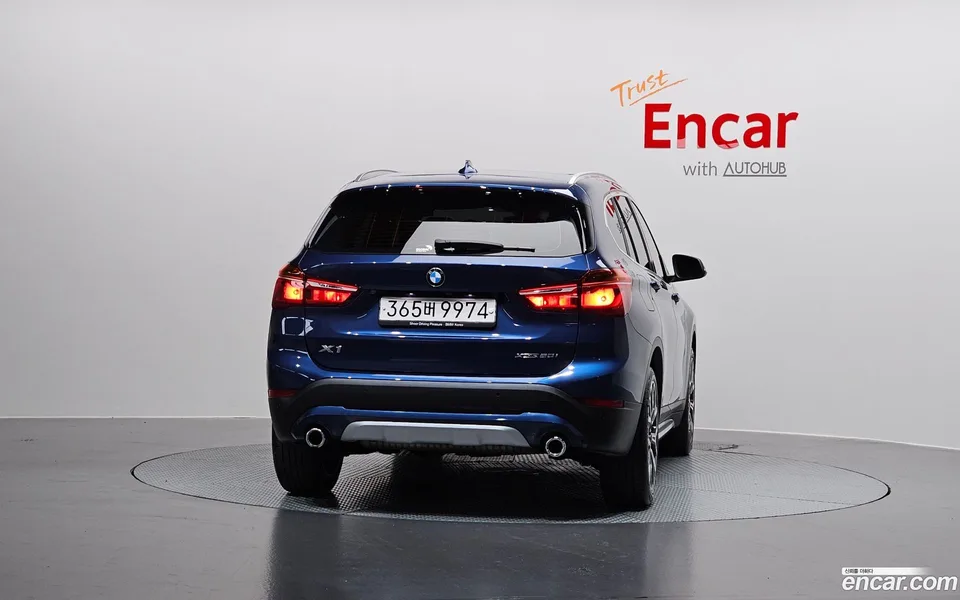 BMW X1 xDrive 20i xLine 2022 — миниатюра 4