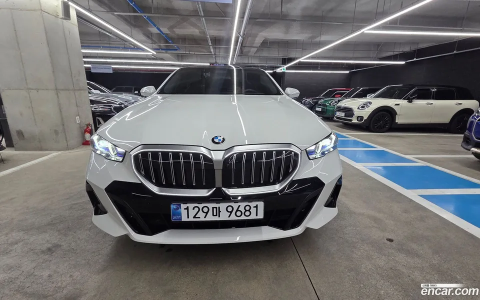 BMW 5 Series 523d M 2025 — миниатюра 3