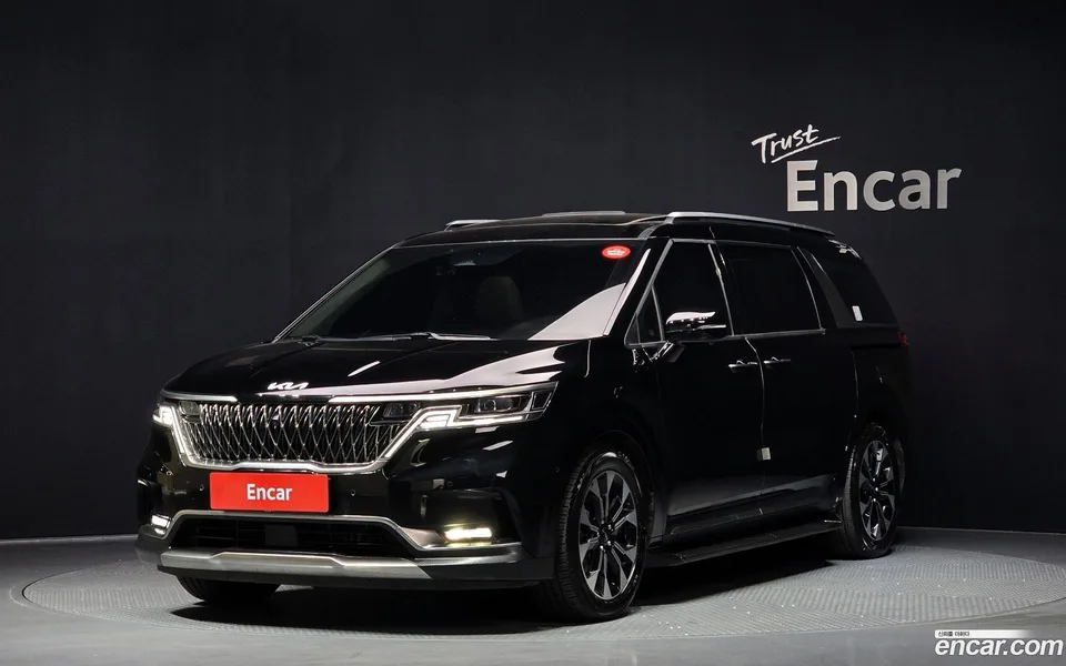 Kia Carnival 9 2022 — фото 1, купить с доставкой в Москву