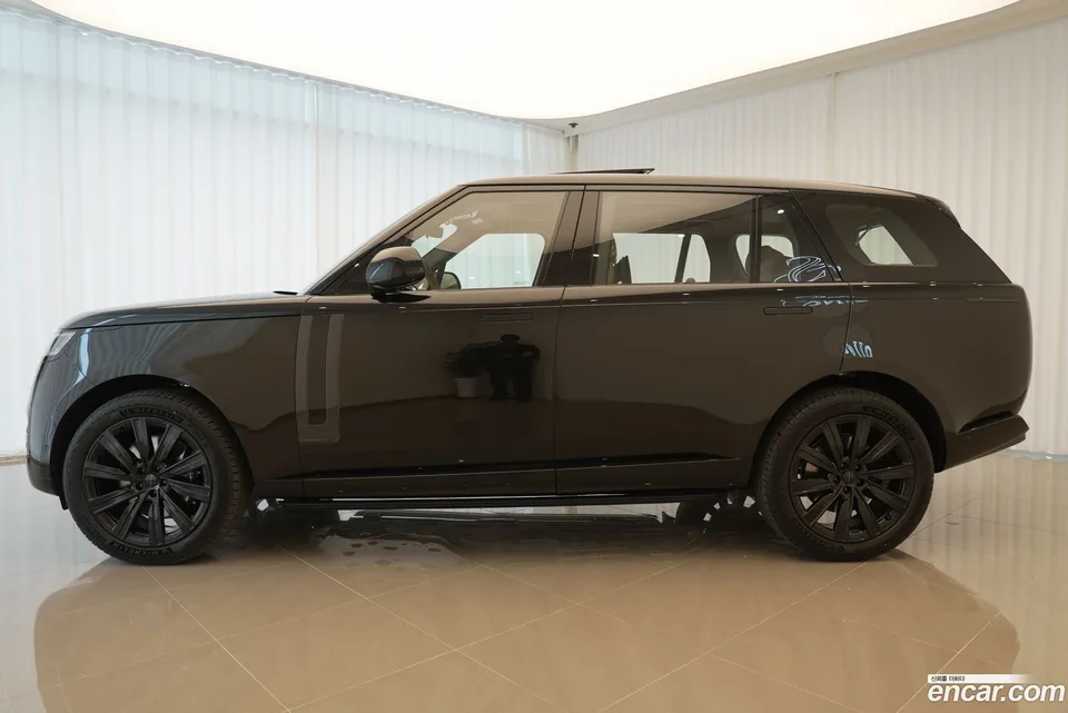 Land Rover Range Rover P530 AB LWB 2026 — миниатюра 4