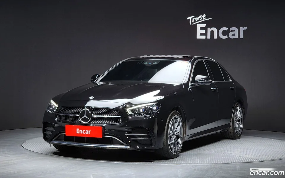 Mercedes-Benz E-Class E220d 4MATIC AMG Line 2022 — фото 1, купить с доставкой в Москву