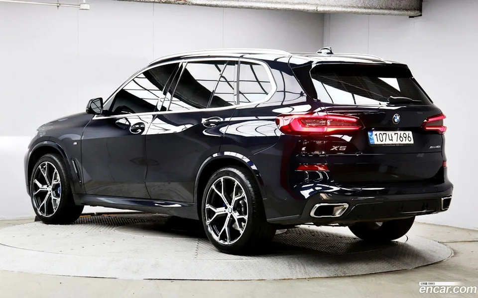 BMW X5 xDrive 40i M 2022 — миниатюра 2