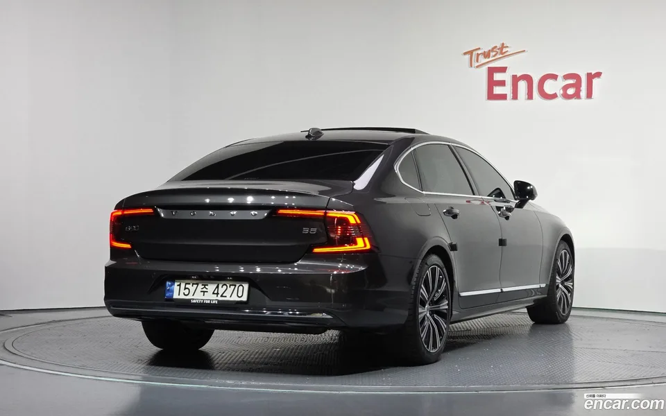 Volvo S90 B5 2022 — миниатюра 2