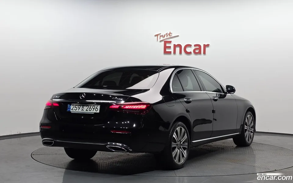 Mercedes-Benz E-Class E350 4MATIC 2023 — миниатюра 2