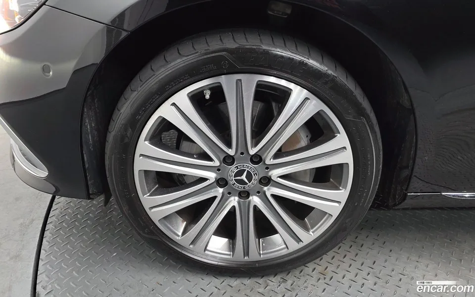 Mercedes-Benz E-Class E350 4MATIC 2023 — миниатюра 5
