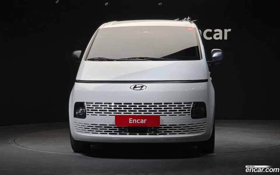 Hyundai Staria 3 2022 — миниатюра 3