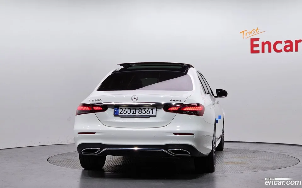 Mercedes-Benz E-Class E350 4MATIC AMG Line 2022 — миниатюра 4