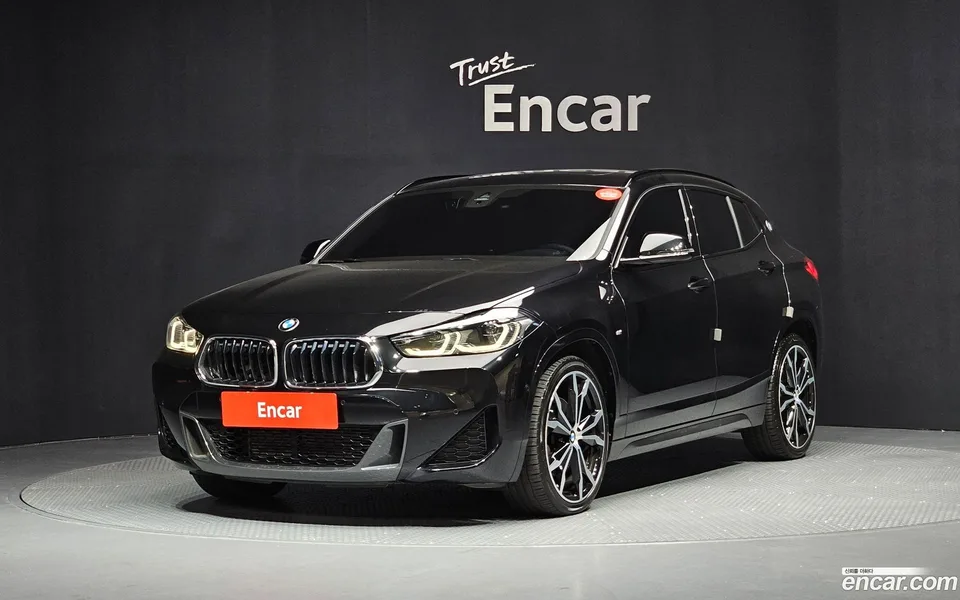BMW X2 xDrive20i M 2022 — фото 1, купить с доставкой в Москву
