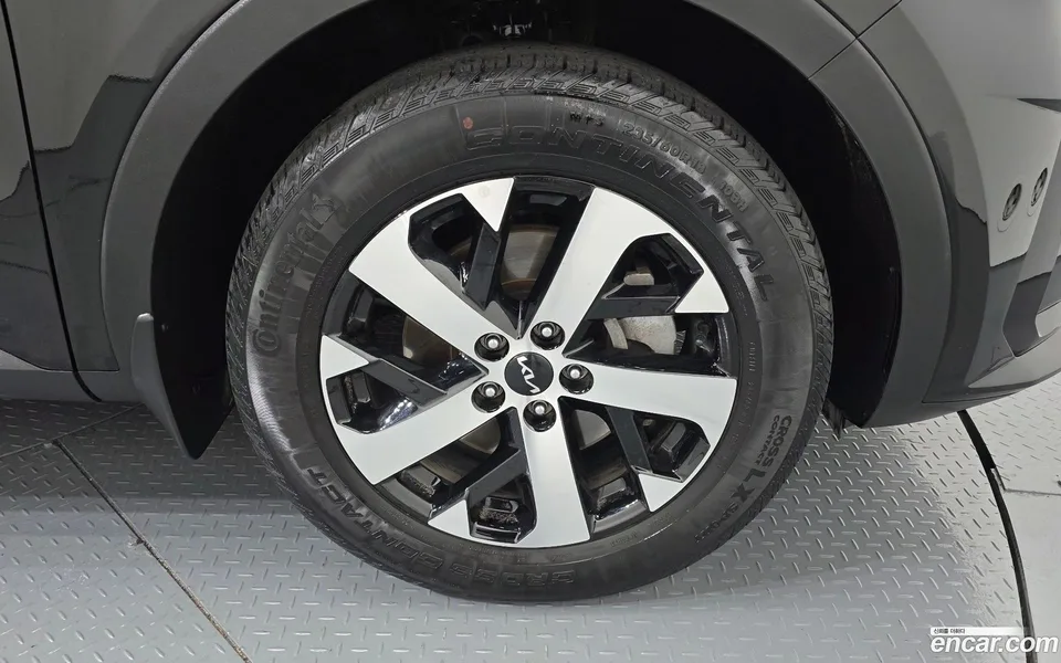 Kia Sorento 2.2 2WD 2023 — миниатюра 5