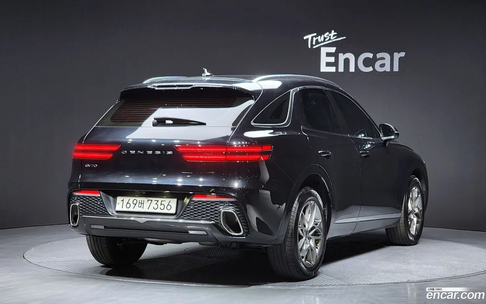 Genesis GV70 2.5T 2WD 2022 — миниатюра 2