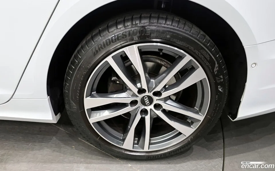 Audi A6 40 TDI 2023 — миниатюра 5