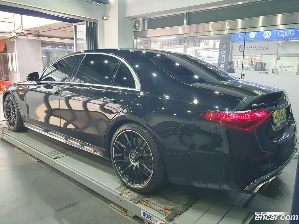 Mercedes-Benz S-Class AMG S63 E 4MATIC 2024 — миниатюра 2