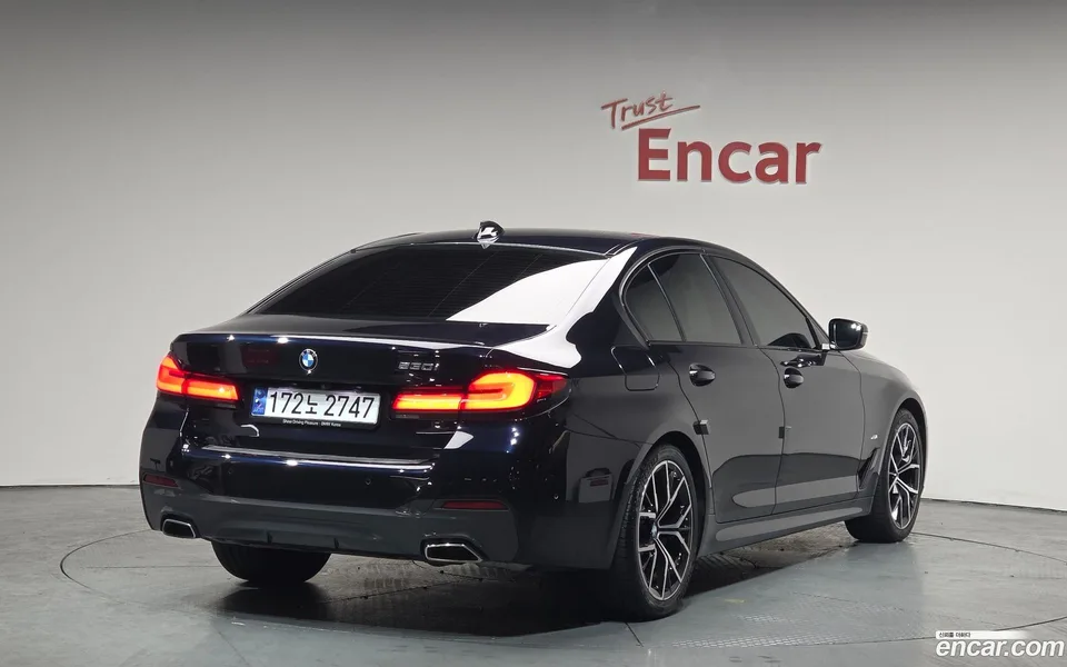 BMW 5 Series 530i M 2023 — миниатюра 2