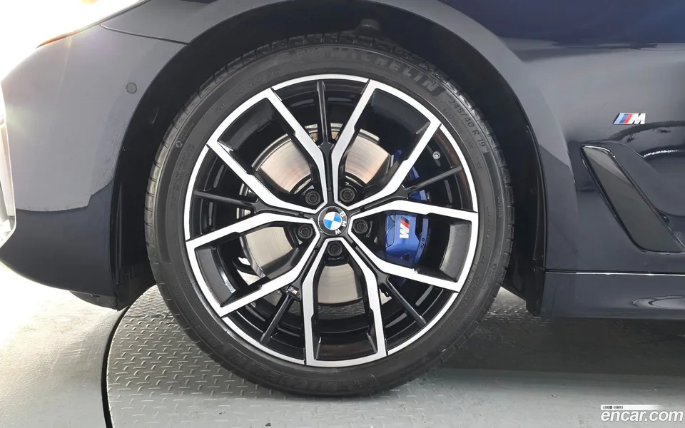 BMW 5 Series 530i M 2023 — миниатюра 5
