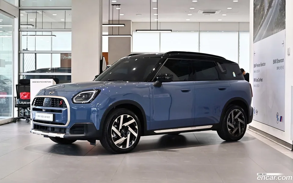 MINI Cooper S Countryman ALL4 2025 — фото 1, купить с доставкой в Москву