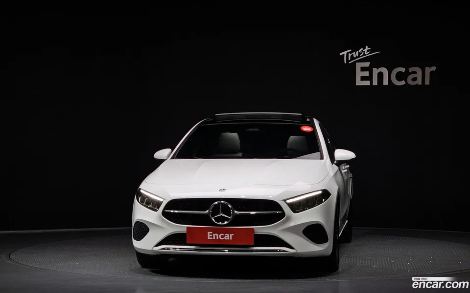 Mercedes-Benz A-Class A220 2023 — миниатюра 3