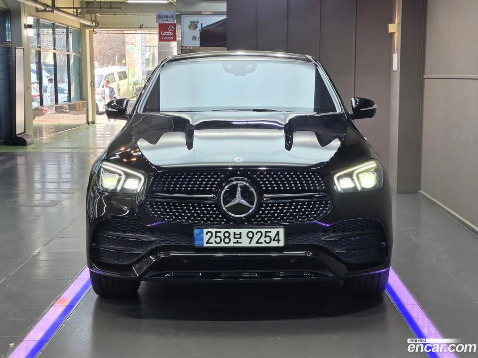 Mercedes-Benz GLE-Class GLE400d 4MATIC 2022 — миниатюра 2