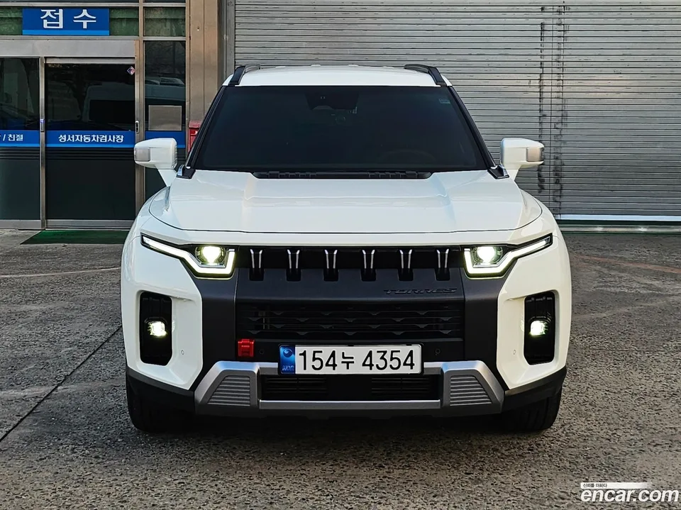 KG Mobility Torres 1.5 2WD 2022 — фото 1, купить с доставкой в Москву