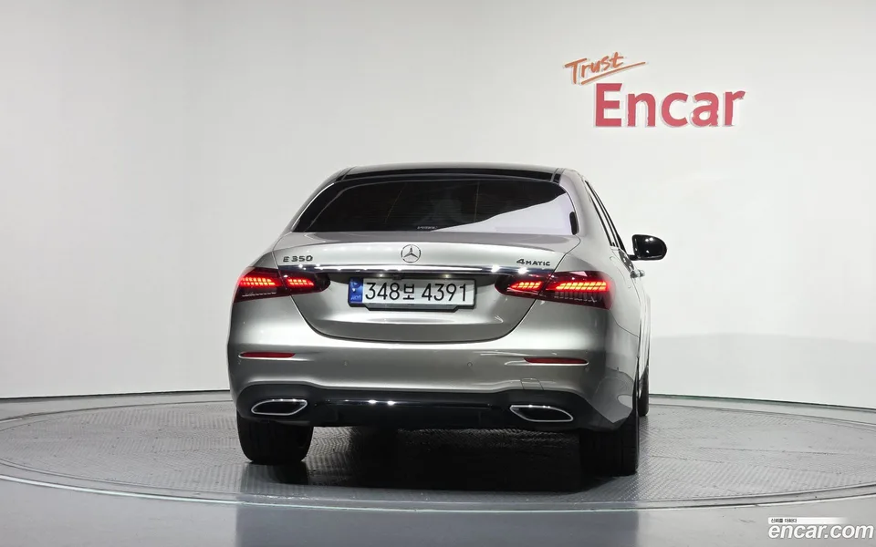 Mercedes-Benz E-Class E350 4MATIC AMG Line 2023 — миниатюра 4