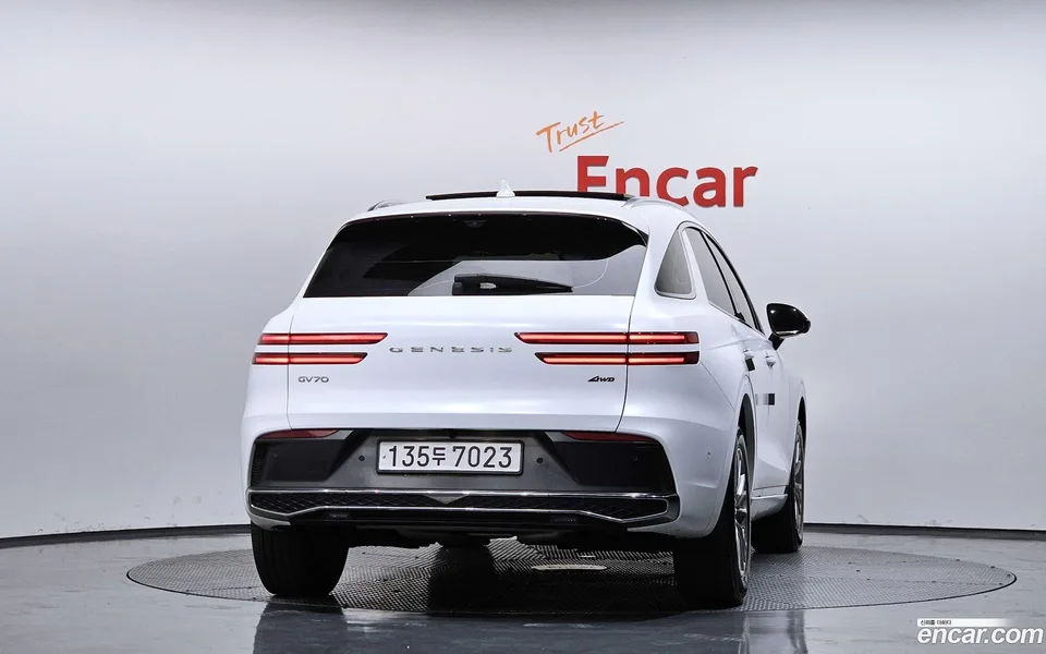 Genesis GV70 2.5T AWD 2024 — миниатюра 4