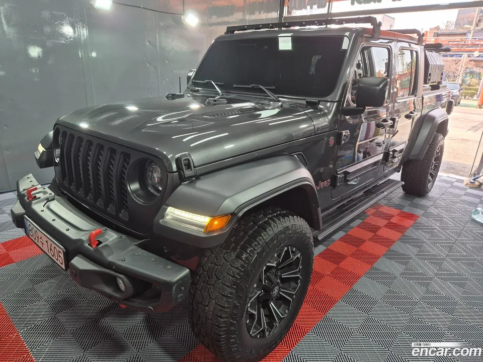 Jeep Gladiator 3.6 2023 — фото 1, купить с доставкой в Москву
